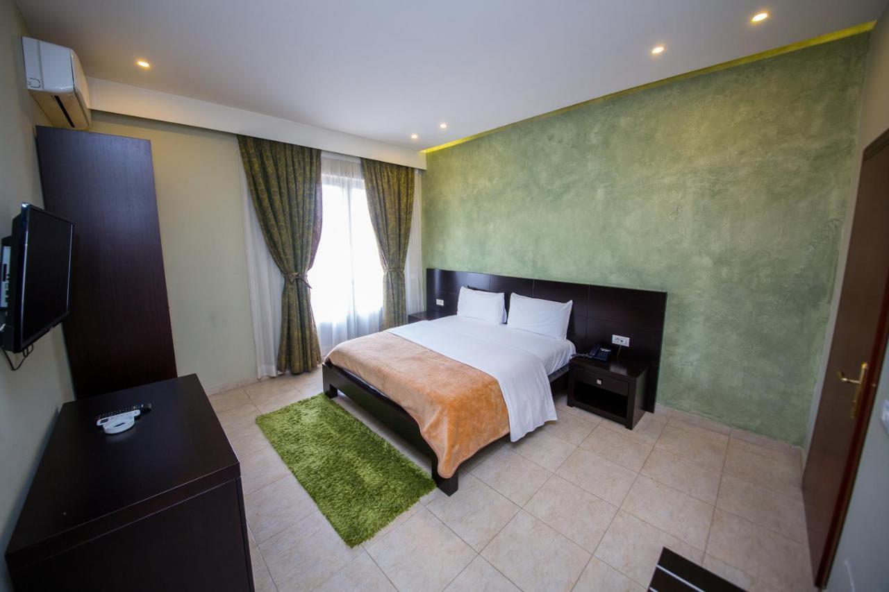 Hotel Denver Tiranë Luaran gambar