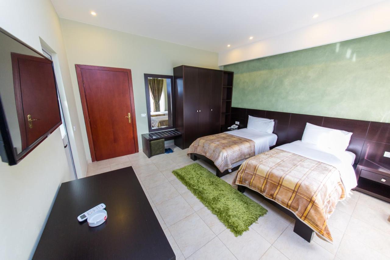 Hotel Denver Tiranë Luaran gambar