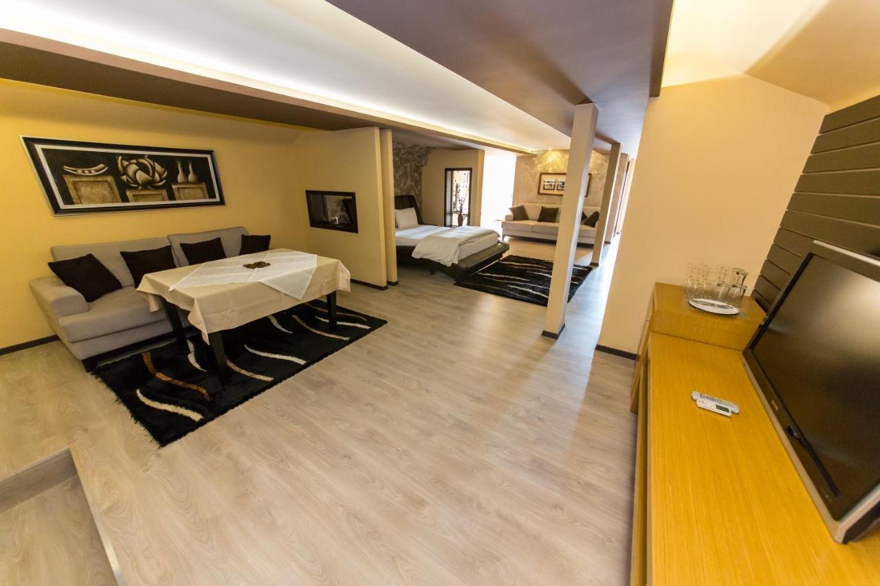Hotel Denver Tiranë Luaran gambar