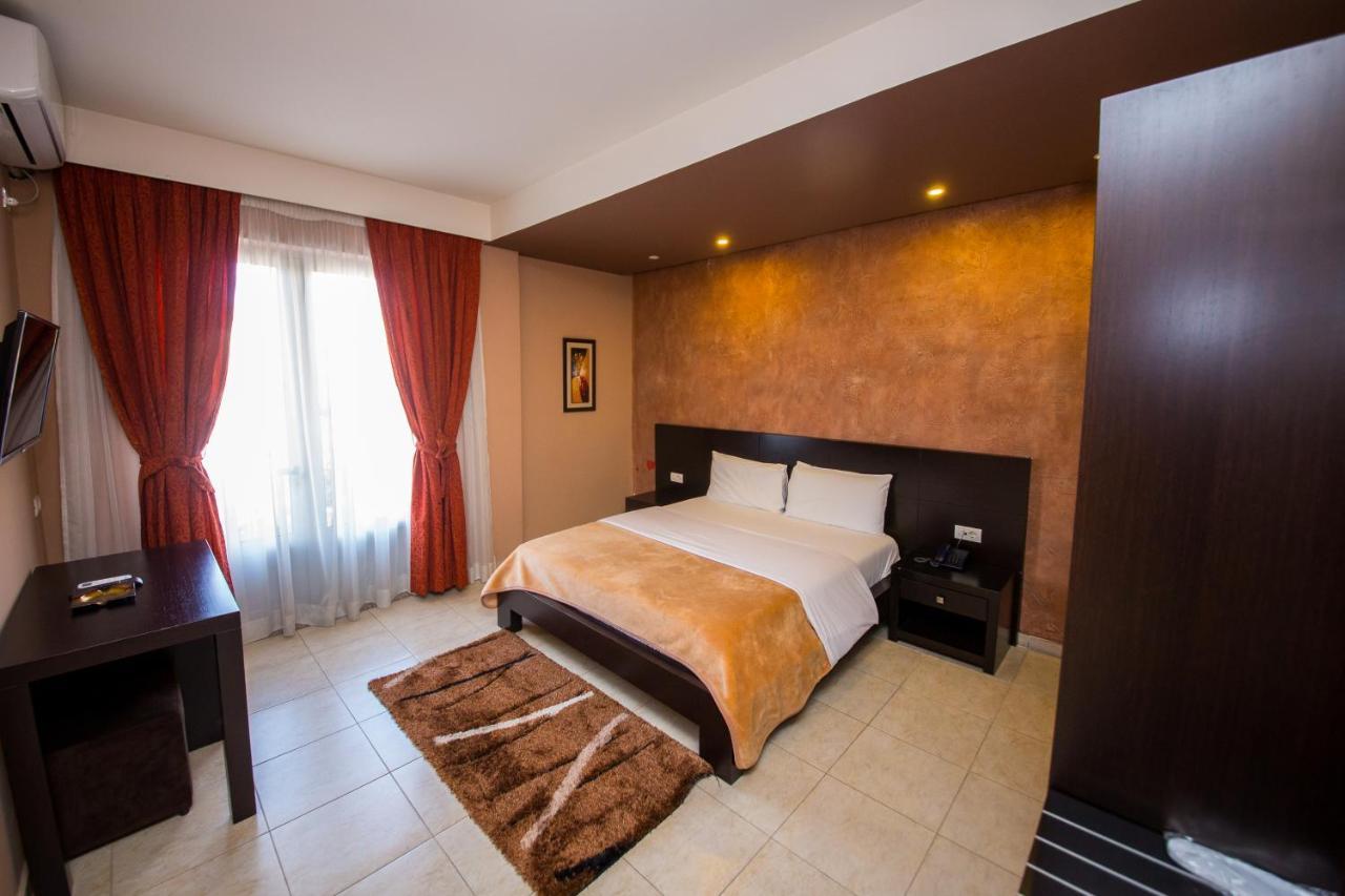 Hotel Denver Tiranë Luaran gambar